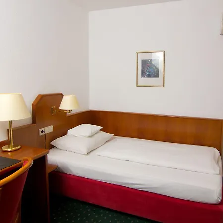 Ξενοδοχείο Engelhorn 4*