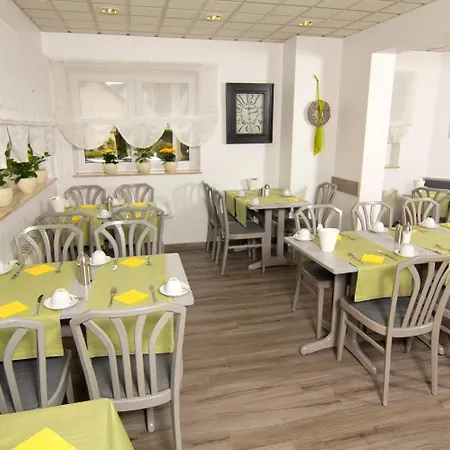 Ξενοδοχείο Engelhorn 4*